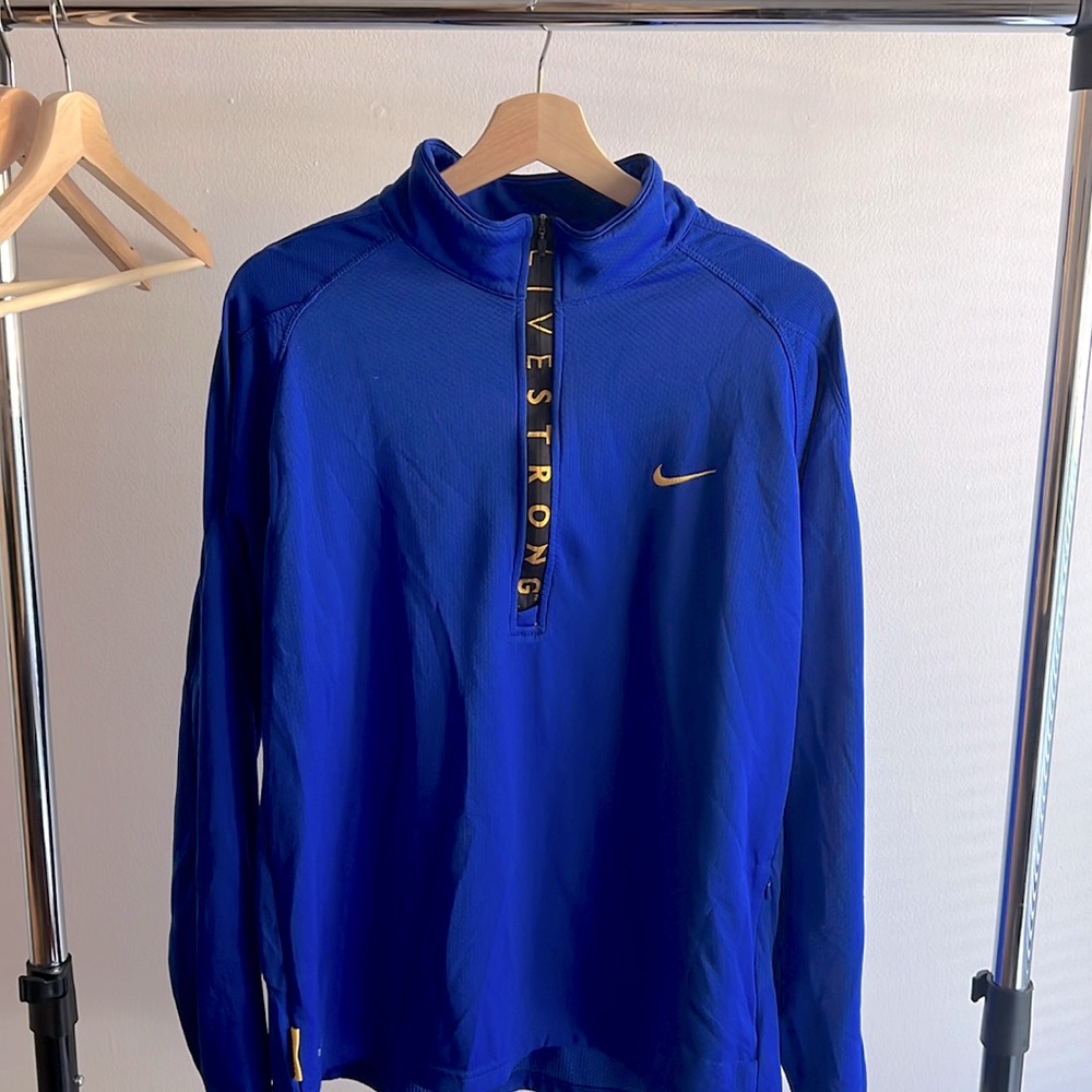 Men’s Nike performance quarter zip. Size is XL.